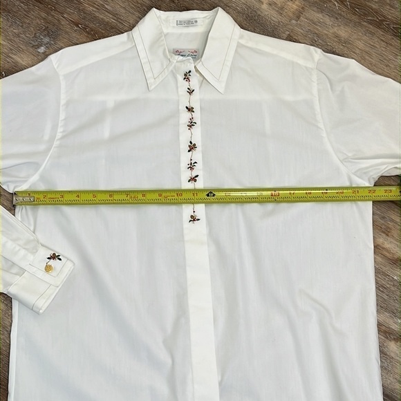 Vitg Embroidered Christmas Holly White Button Up Shirt Womens Size 10 Anne Elise - Picture 13 of 15